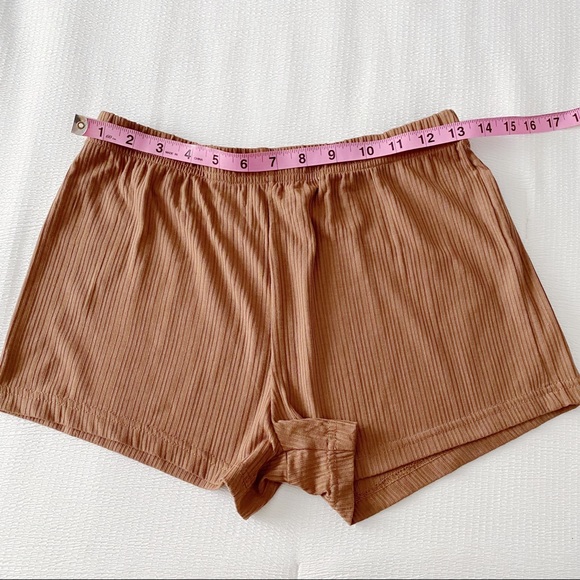 Brown Short Ribbed Stretchy Shorts - Picture 9 of 11